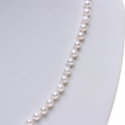 PH301_02_bílý perlový náhrdelník_4-38