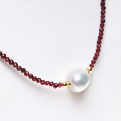 KH001_02_Granátový náhrdelník s Kasumi perlou 40 cm Au Ag925