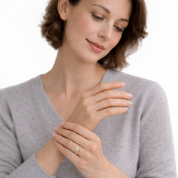 BRR001_01_Zlatý zásnubní prsten s diamanty – halo