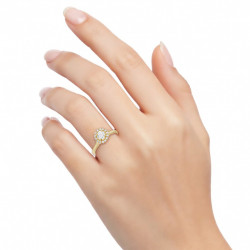 zásnubní prsten s diamanty