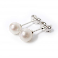 perlové puzety bílé