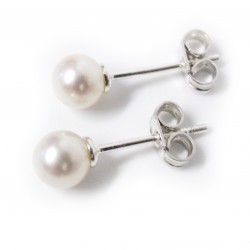 perlové puzety bílé