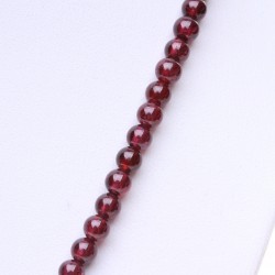 granátový náhrdelník